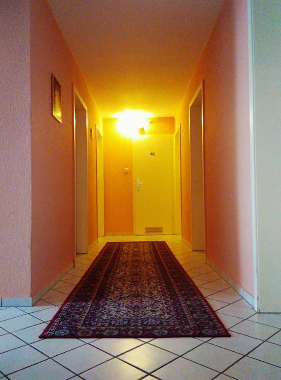 Hotel Yans *